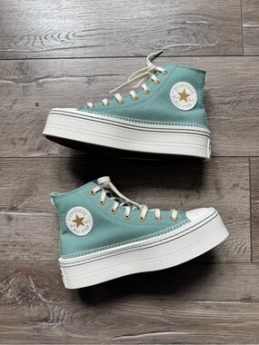 Converse Platform High Top Sneakers in Green